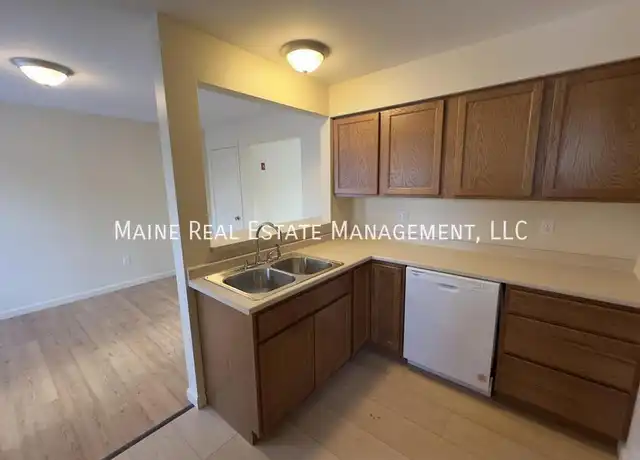 Property at 35 Valley View Ln Unit B, Bangor, ME, 04401, 2 beds, 1.5 baths, [object Object]
