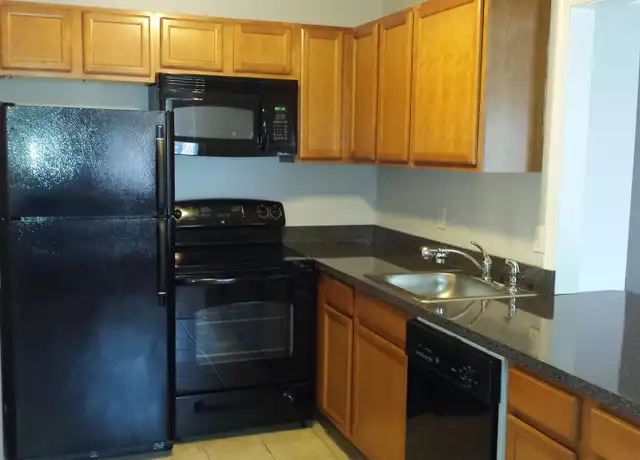Property at 85 Lawrence Rd Unit PCM E335, Broomall, PA, 19008, 2 beds, 1 bath, [object Object]