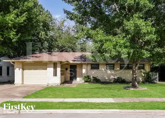 Property at 1805 Dorothy Dr, Grand Prairie, TX, 75051, 3 beds, 2 baths, [object Object]