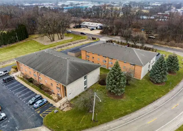 Property at 2425 Wesleyan Ave Unit 2425-21, Rockford, IL, 61108, 1 bed, 1 bath, [object Object]