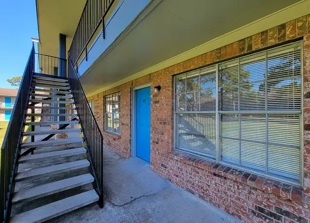 Property at COURTYARD PARK APARTMENTS - 3206 Lobit Dr, Dickinson, TX, 77539, 1-3 bed, 1-2 bath, [object Object]