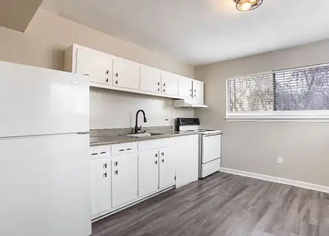 Property at Lila Place Apartments - 915 S College Rd, Lafayette, LA, 70503, 1-2 bed, 1 bath, [object Object]