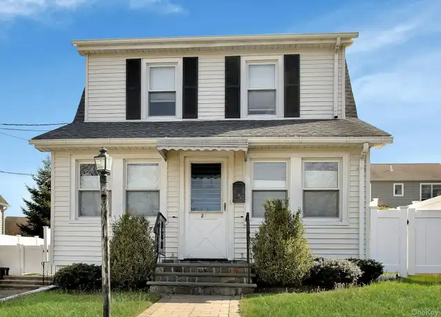 Property at 31 Riggs Pl, Locust Valley, NY, 11560, 3 beds, 2 baths, [object Object]