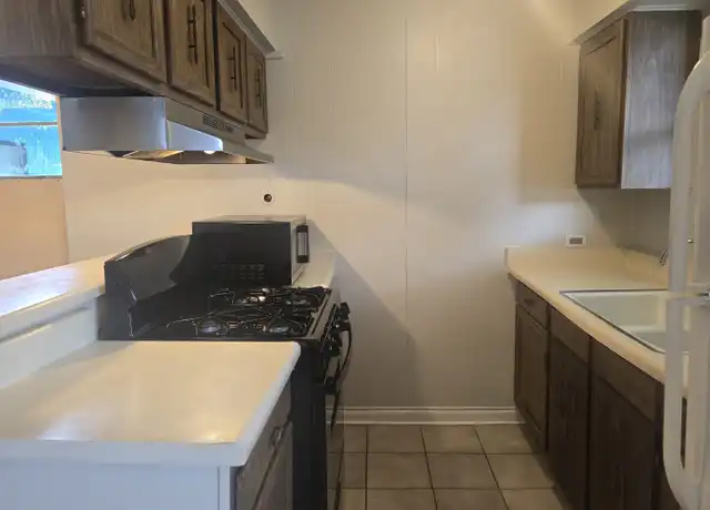 Property at 3714 S AVE Unit 10, Galveston, TX, 77550, 1 bed, 1 bath, [object Object]