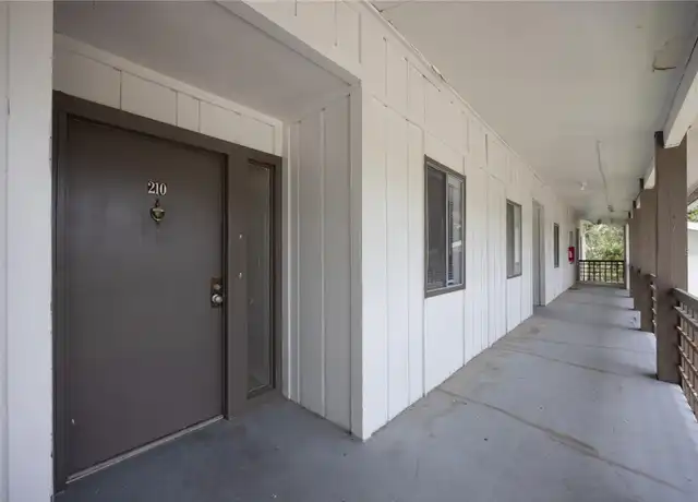 Property at 6519 W Newberry Rd #210, Gainesville, FL, 32605, 2 beds, 1 bath, [object Object]