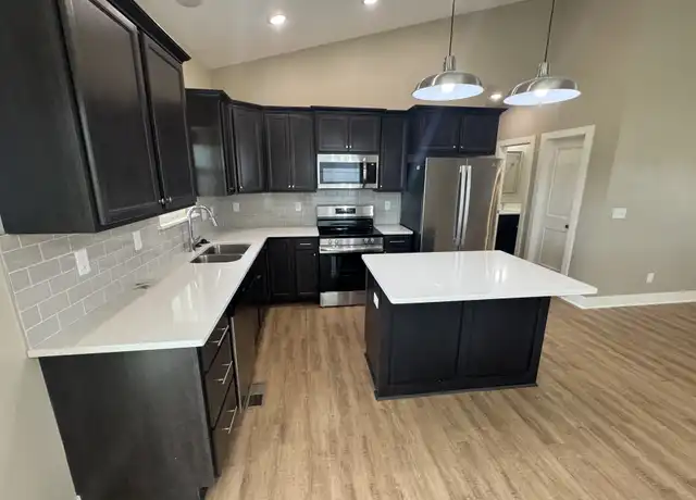 Property at 8771 E Summerside Pl, Bel Aire, KS, 67226, 5 beds, 3 baths, [object Object]