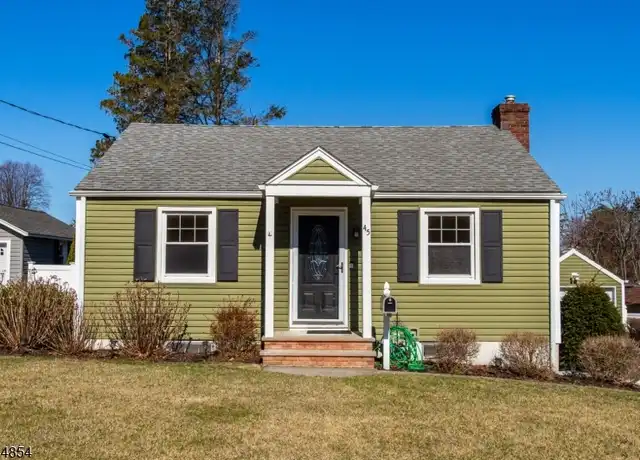 Property at 45 Everett Dr, Dover, NJ, 07801, 2 beds, 1 bath, [object Object]