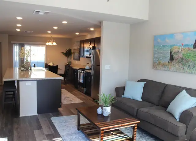 Photo of 540 Park Ave, Clovis, CA 93611