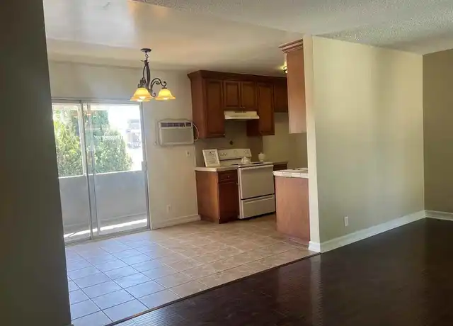 Property at 6050 Whitsett Ave, North Hollywood, CA, 91606, 2 beds, 2 baths, [object Object]