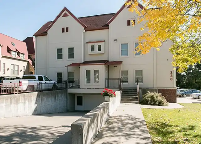 Property at 330 Ridgeland Ave Unit 5, Iowa City, IA, 52246, 1 bed, 1 bath, [object Object]