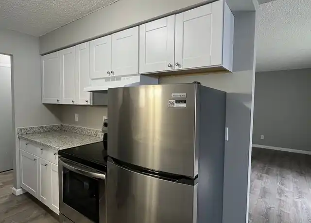 Property at 16047 E Burnside St Unit 18, Portland, OR, 97233, 1 bed, 1 bath, [object Object]