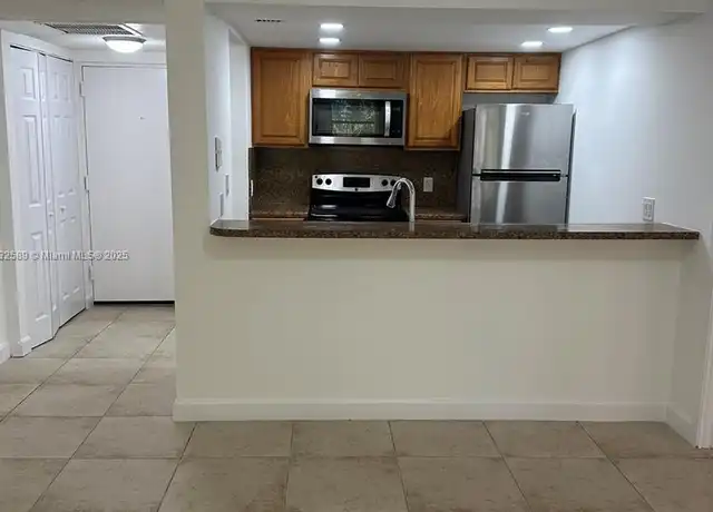 Property at 8100 Geneva Ct #339, Doral, FL, 33166, 2 beds, 2 baths, [object Object]