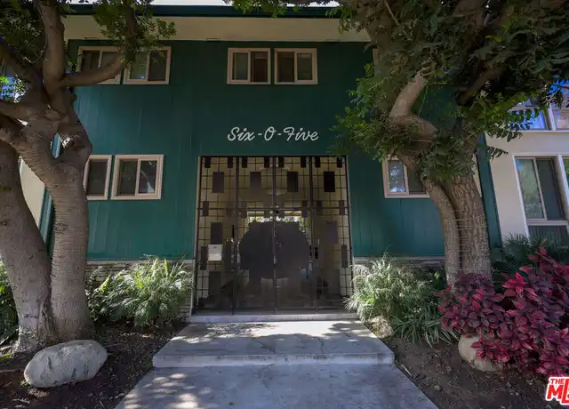 Property at 605 S Barrington Ave Unit 30, Los Angeles, CA, 90049, 2 beds, 1 bath, [object Object]