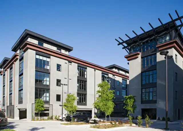 Property at 1 Cool Blow St, Charleston, SC, 29403, 1 bed, 1 bath, [object Object]
