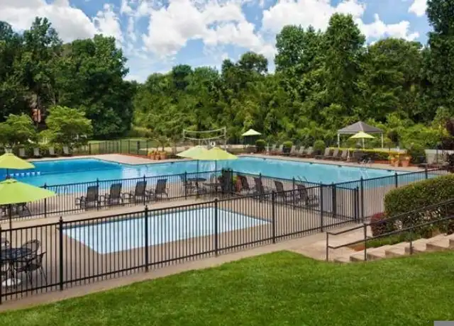 Property at 3904 Providence Rd, Charlotte, NC, 28211, 2 beds, 1 bath, [object Object]