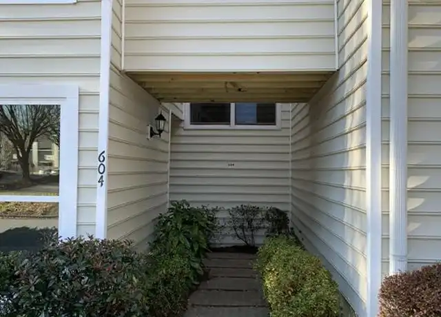 Property at 604 Serramonte Dr, Marietta, GA, 30068, 3 beds, 3 baths, [object Object]