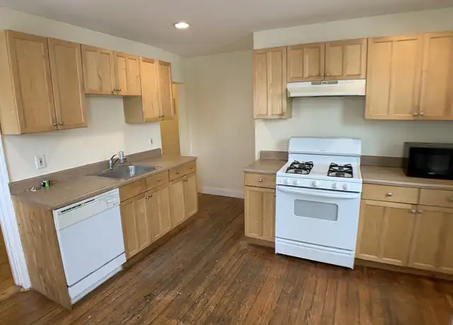 Property at 64 Pleasant St Unit 1, Cambridge, MA, 02139, 4 beds, 2 baths, [object Object]