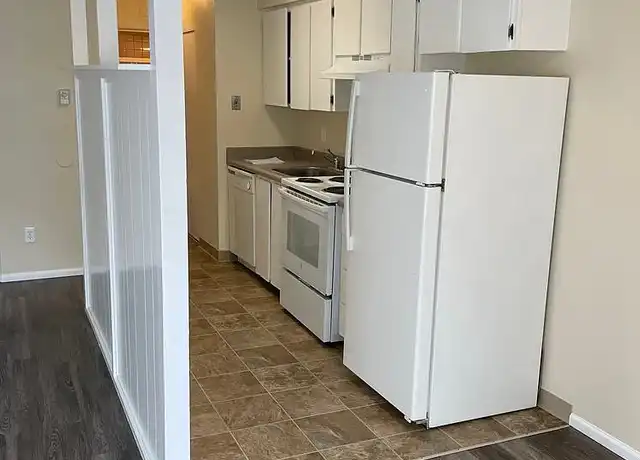 Property at 106-Cedar Tree Investments, LLC - 239-281 SE 148th Ave, Portland, OR, 97233, 2 beds, 1 bath, [object Object]