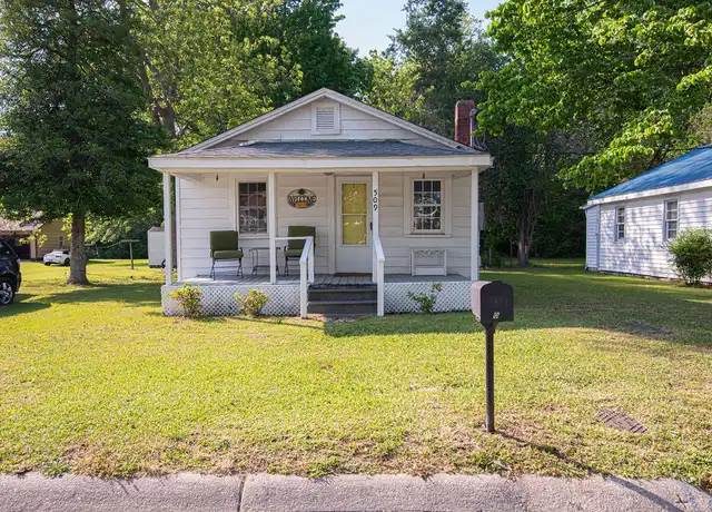 Property at 509 S Shore Dr, Jacksonville, NC, 28540, 2 beds, 1 bath, [object Object]