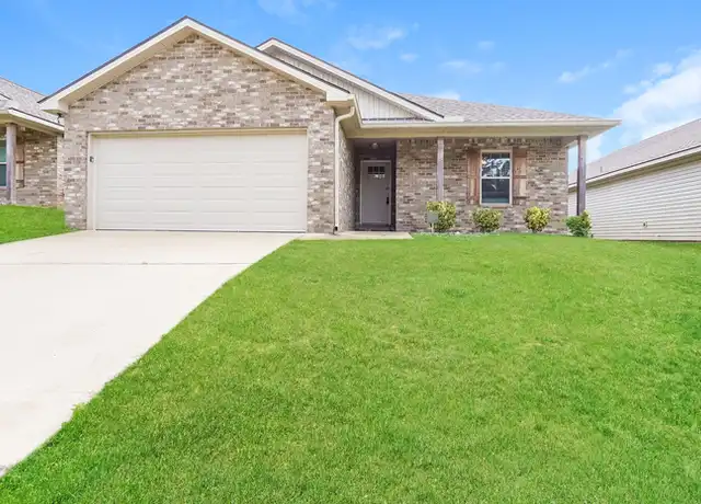 Property at 16363 Pottery Ln, Moundville, AL, 35474, 3 beds, 2 baths, [object Object]