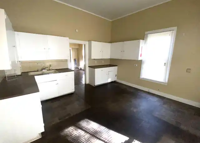 Property at 2529 20th St W, Birmingham, AL, 35208, 3 beds, 2 baths, [object Object]