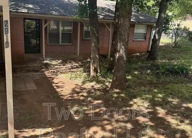 Property at 2913 Gwendolyn Ln, Edmond, OK, 73034, 3 beds, 1.5 baths, [object Object]