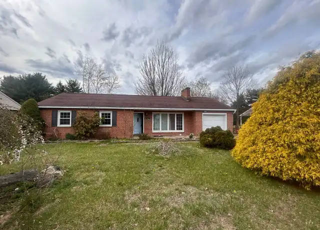 Property at 11816 Pheasant Trl, Hagerstown, MD, 21742, 5 beds, 2.5 baths, [object Object]