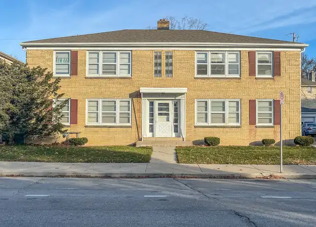 Property at 6920 W Center St Unit 1, Milwaukee, WI, 53210, 2 beds, 1 bath, [object Object]