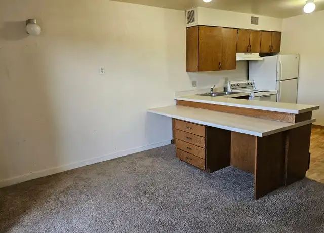Property at 320 S 700 E Unit 23, Salt Lake City, UT, 84102, 1 bed, 1 bath, [object Object]