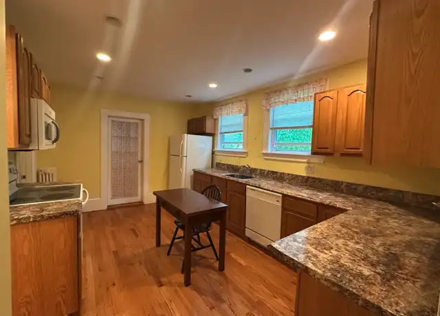 Property at 24 Hillside Ave, Braintree, MA, 02184, 2 beds, 1 bath, [object Object]