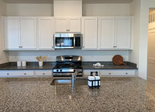 Property at 246 Park Ln, Dunellen, NJ, 08812, 4 beds, 2.5 baths, [object Object]