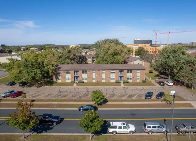 Property at 946 W Macarthur Ave Unit 24, Eau Claire, WI, 54701, 2 beds, 1 bath, [object Object]