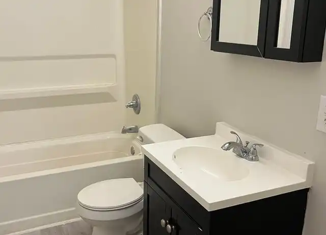 Property at 126 E Vermont St Unit 108, Indianapolis, IN, 46204, 1 bed, 1 bath, [object Object]