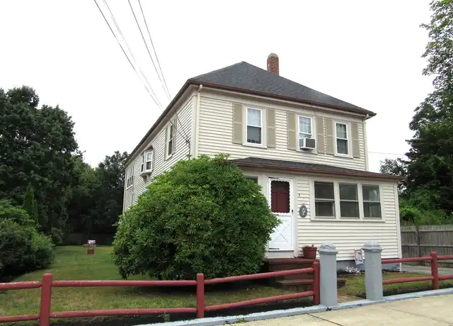 Property at 5 Cherry Street Ct Unit 1, Plymouth, MA, 02360, 3 beds, 1 bath, [object Object]