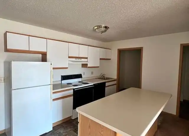 Property at 621 Amy Dr Unit 627 6, Holmen, WI, 54636, 1 bed, 1 bath, [object Object]
