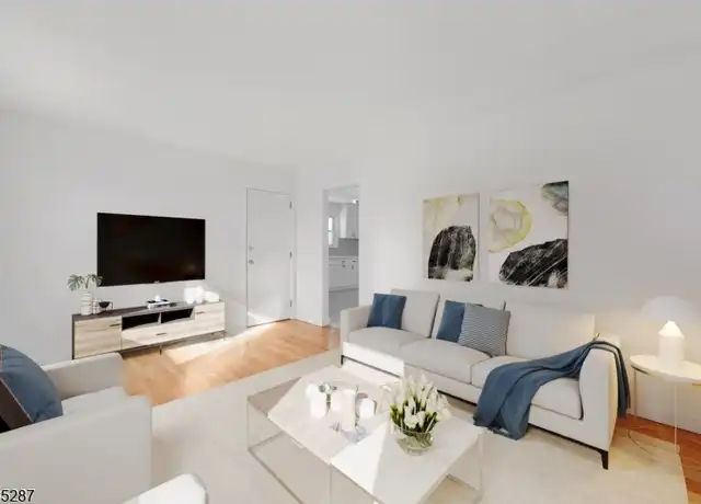 Property at 114 King St Unit 3, Nutley, NJ, 07110, 1 bed, 1 bath, [object Object]