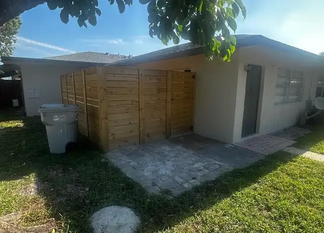 Property at 3101 NW 3rd Ave Unit 4, Pompano Beach, FL, 33064, 1 bed, 1 bath, [object Object]