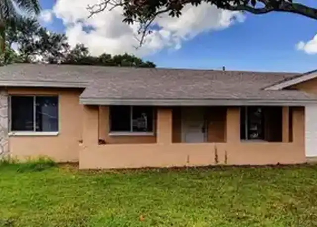 Property at 8980 109th Ter, Seminole, FL, 33777, 3 beds, 2 baths, [object Object]