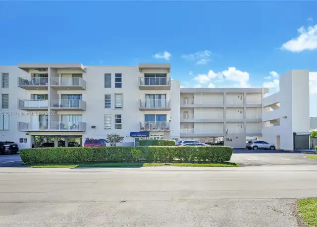 Property at 3716 NE 168th St #302, North Miami Beach, FL, 33160, 1 bed, 1.5 baths, [object Object]