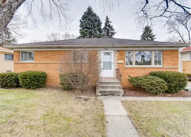 Property at 1810 W Lincoln St, Mount Prospect, IL, 60056, 3 beds, 2 baths, [object Object]