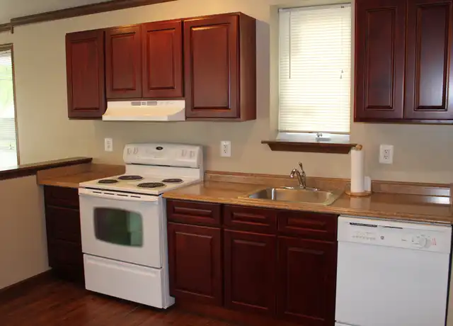 Property at 7 S Main St, Mullica Hill, NJ, 08062, 2 beds, 1 bath, [object Object]