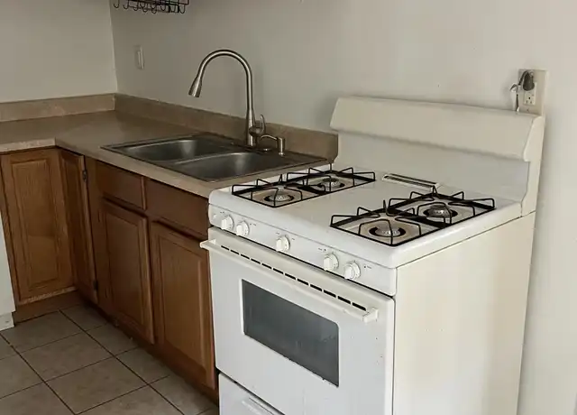 Property at 155 W River St Unit A-2, Wilkes-Barre, PA, 18702, 1 bed, 1 bath, [object Object]
