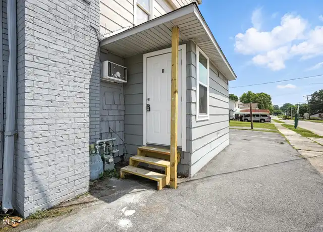 Property at 2728 E Center St Unit D, Kingsport, TN, 37664, 1 bed, 1 bath, [object Object]