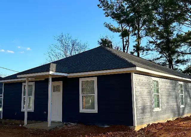 Property at 403 E Cedar St, Durant, OK, 74701, 3 beds, 2 baths, [object Object]