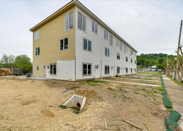Property at 2509 E 12th St, Chattanooga, TN, 37404, 4 beds, 3.5 baths, [object Object]
