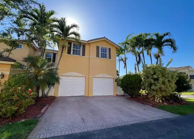 Property at 5486 NW 112th Path, Doral, FL, 33178, 4 beds, 2.5 baths, [object Object]
