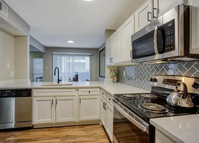 Property at Verlaine on the Parkway - 5151 Verde Valley Ln, Dallas, TX, 75254, 1-2 bed, 1-2 bath, [object Object]