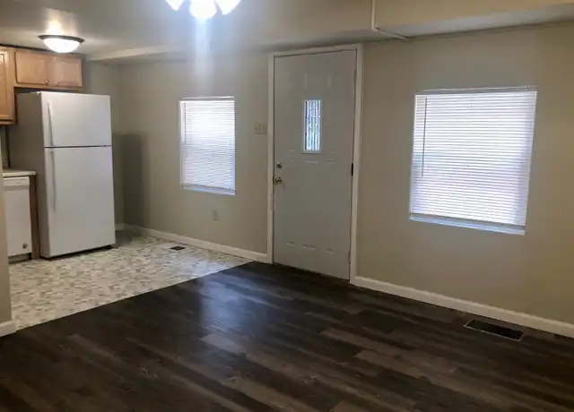 Property at 838 S 2nd St, Springfield, IL, 62704, 1 bed, 1 bath, [object Object]