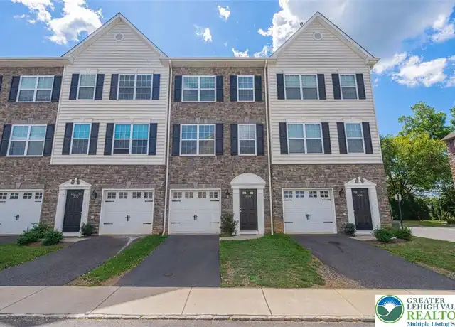 Property at 304 Stonewood Ln, Hellertown, PA, 18055, 3 beds, 2.5 baths, [object Object]