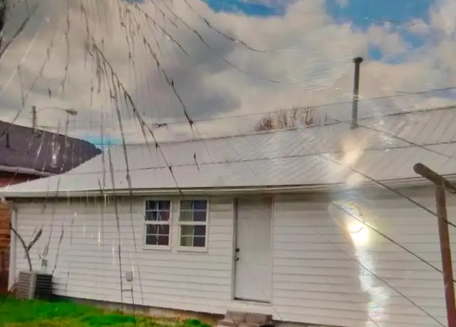 Property at 33 Ohio Ave, Charleston, WV, 25302, 2 beds, 1 bath, [object Object]